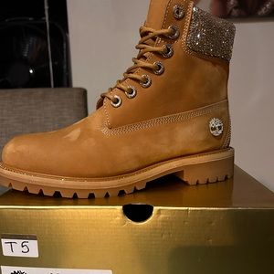 Jimmy Choo Tims
